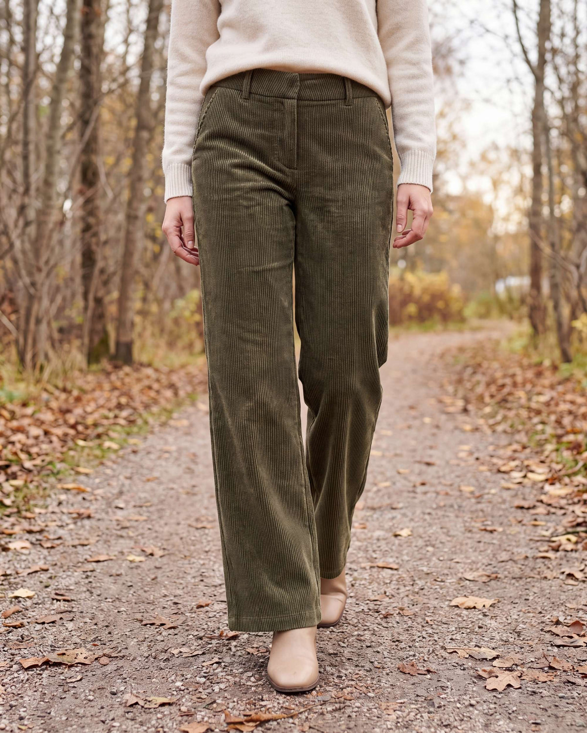 Amelie cordbukse Olive Mission fra Cambio