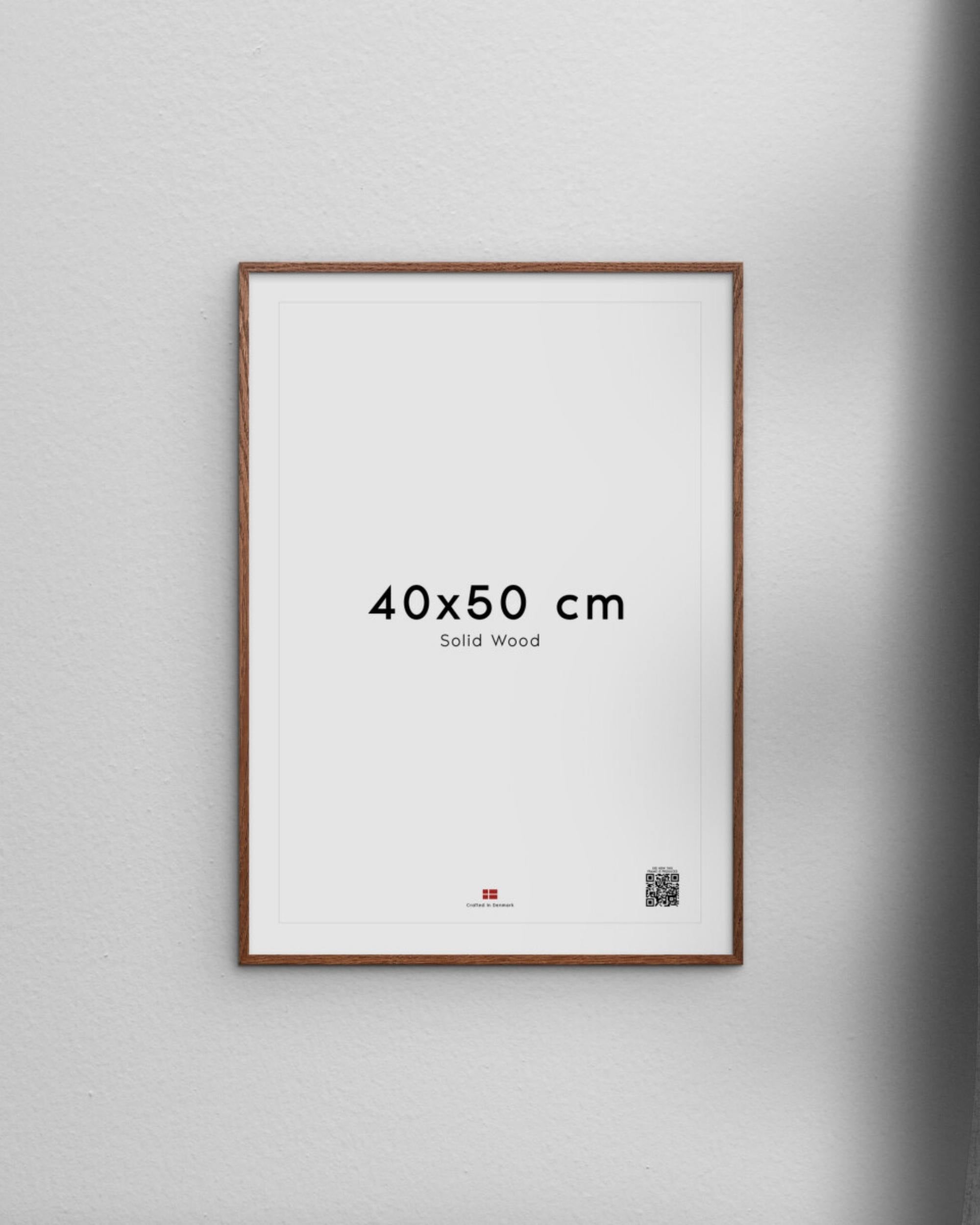 Mørk Eik bilderamme i heltre og glass fra Poster & Frame