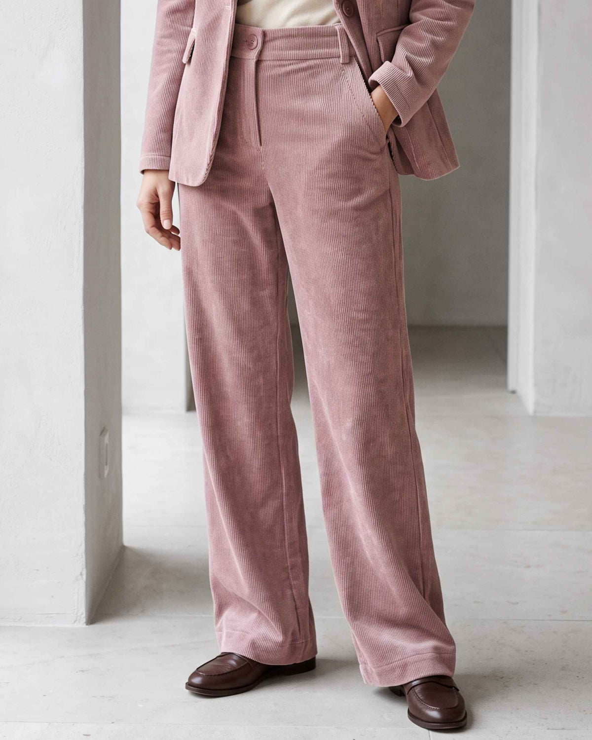 Bukse i cord fra Catnoir, Powder Pink