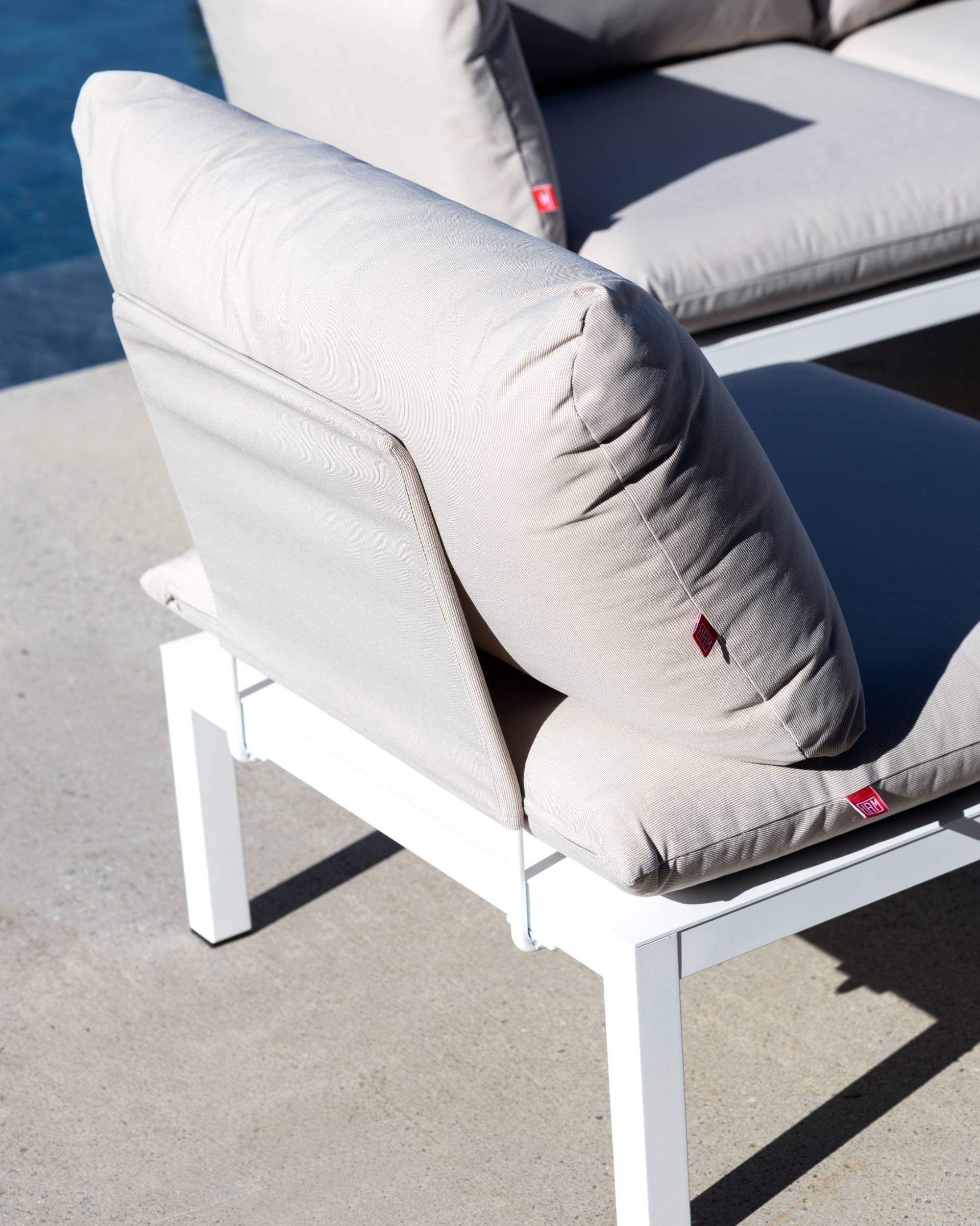 DOMINO 487 Metalldel for Armlene / Ryggstøtte fra FIAM