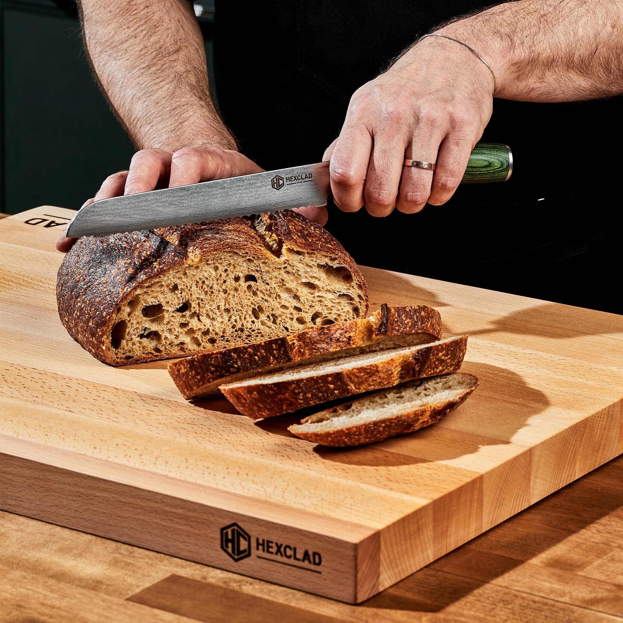 Brødkniv fra Hexclad (20 cm)