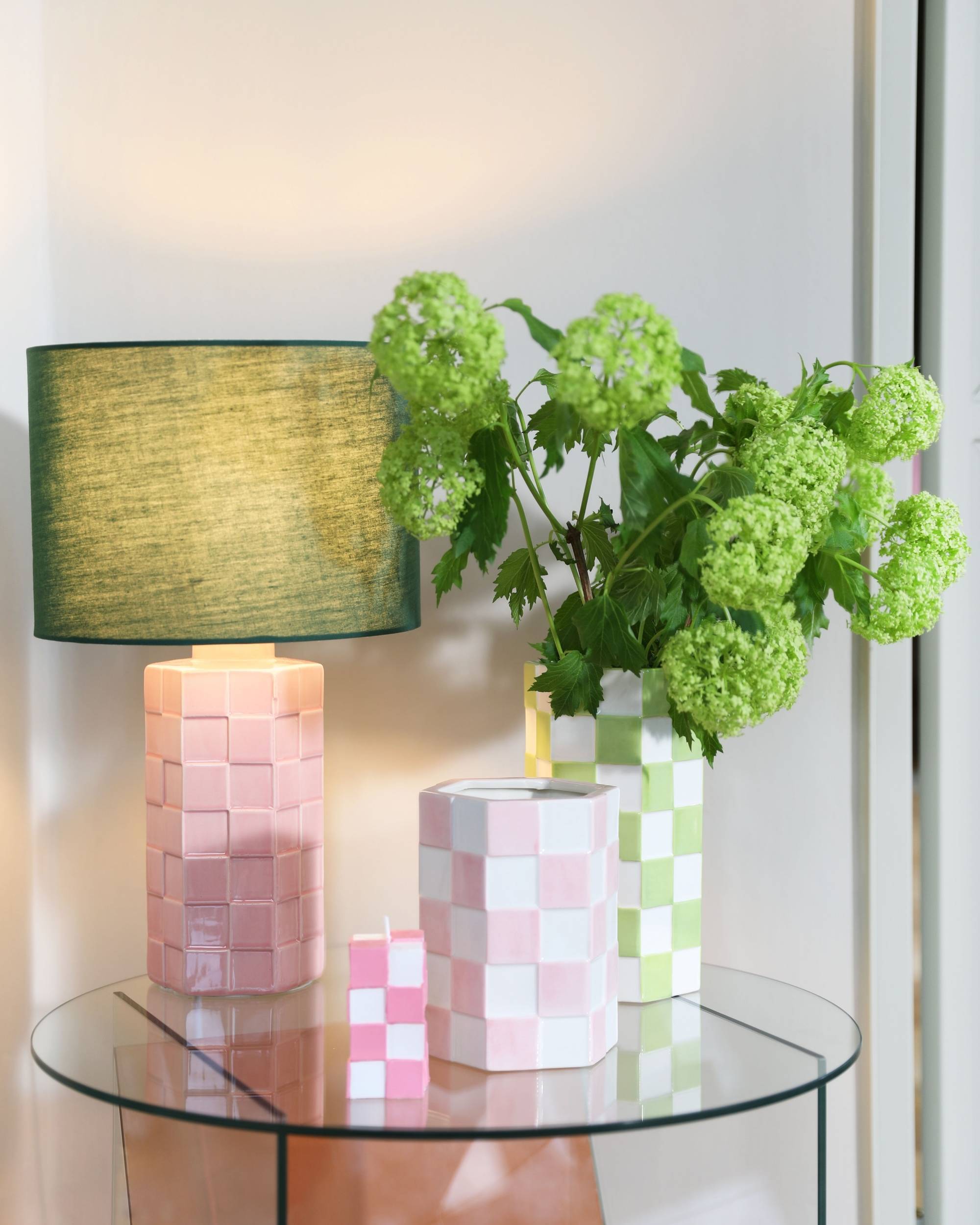 Lampe, rosa og grønn (Ø25cm)