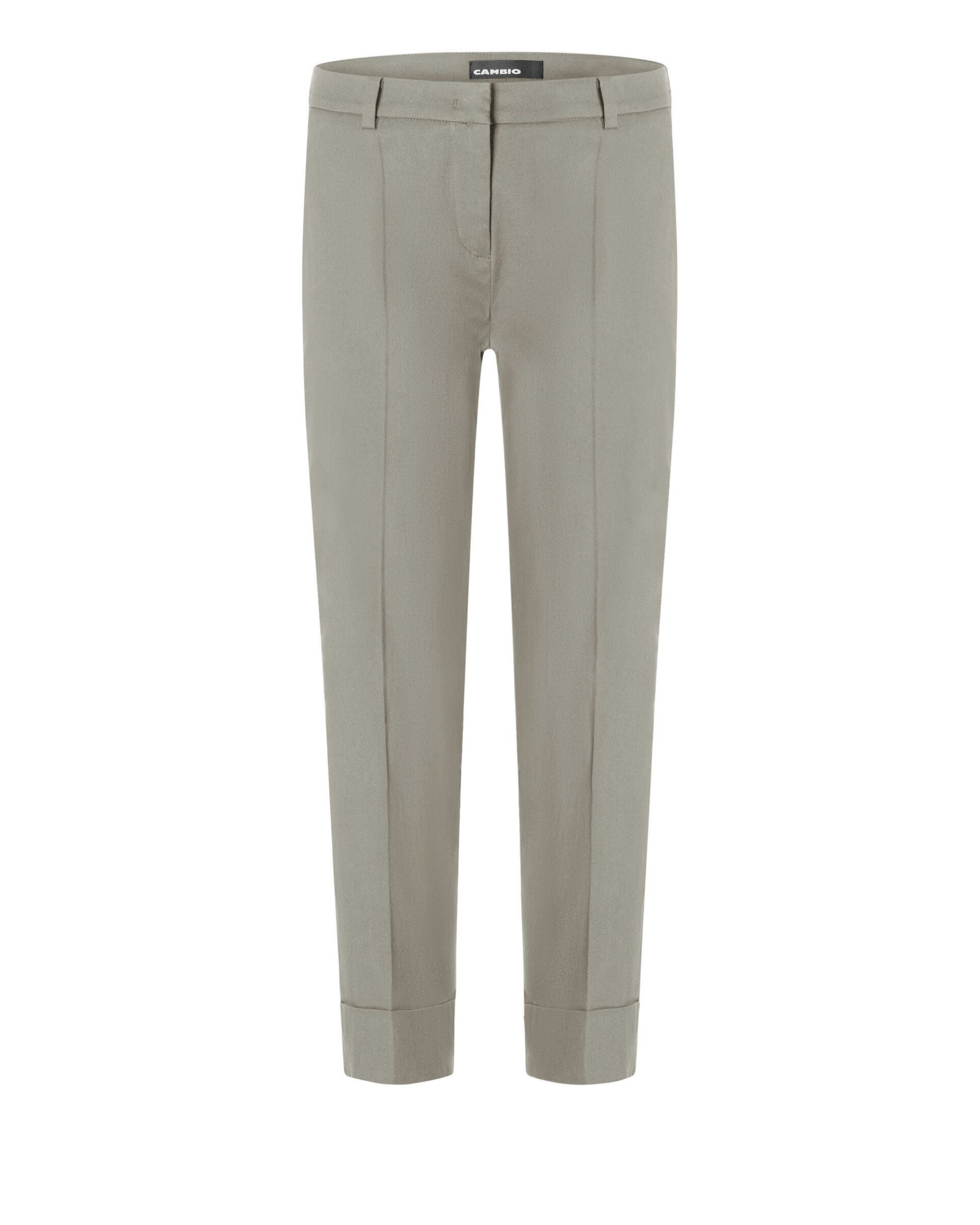 Cambio Krystal Papertouch chinos i kaki teknobomull. Detaljbilde viser knapp, glidelås, beltehemper og oppbrettet kant neders