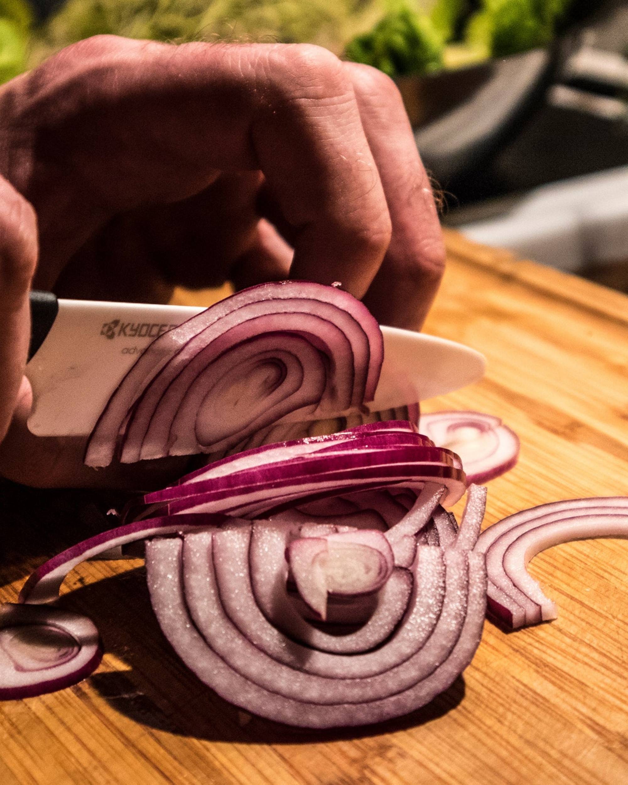 Kokkekniv, GEN fra Kyocera (hvitt blad)