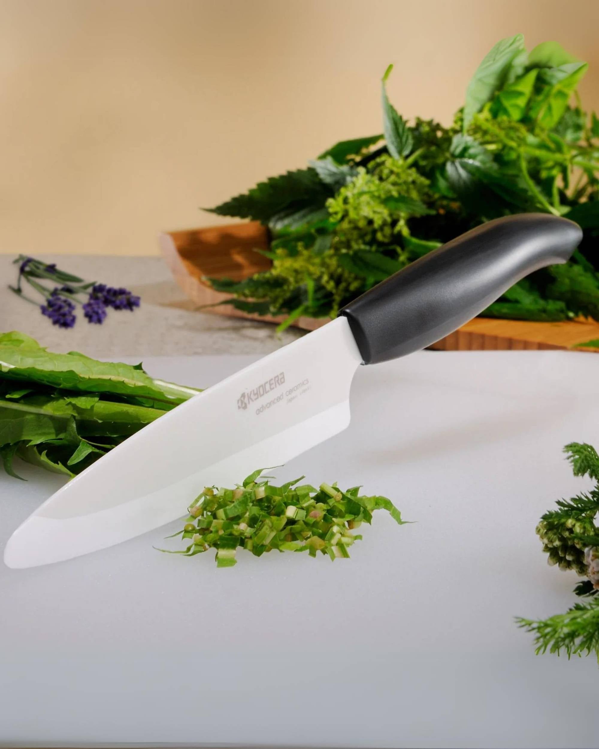 Kokkekniv, GEN fra Kyocera (hvitt blad)