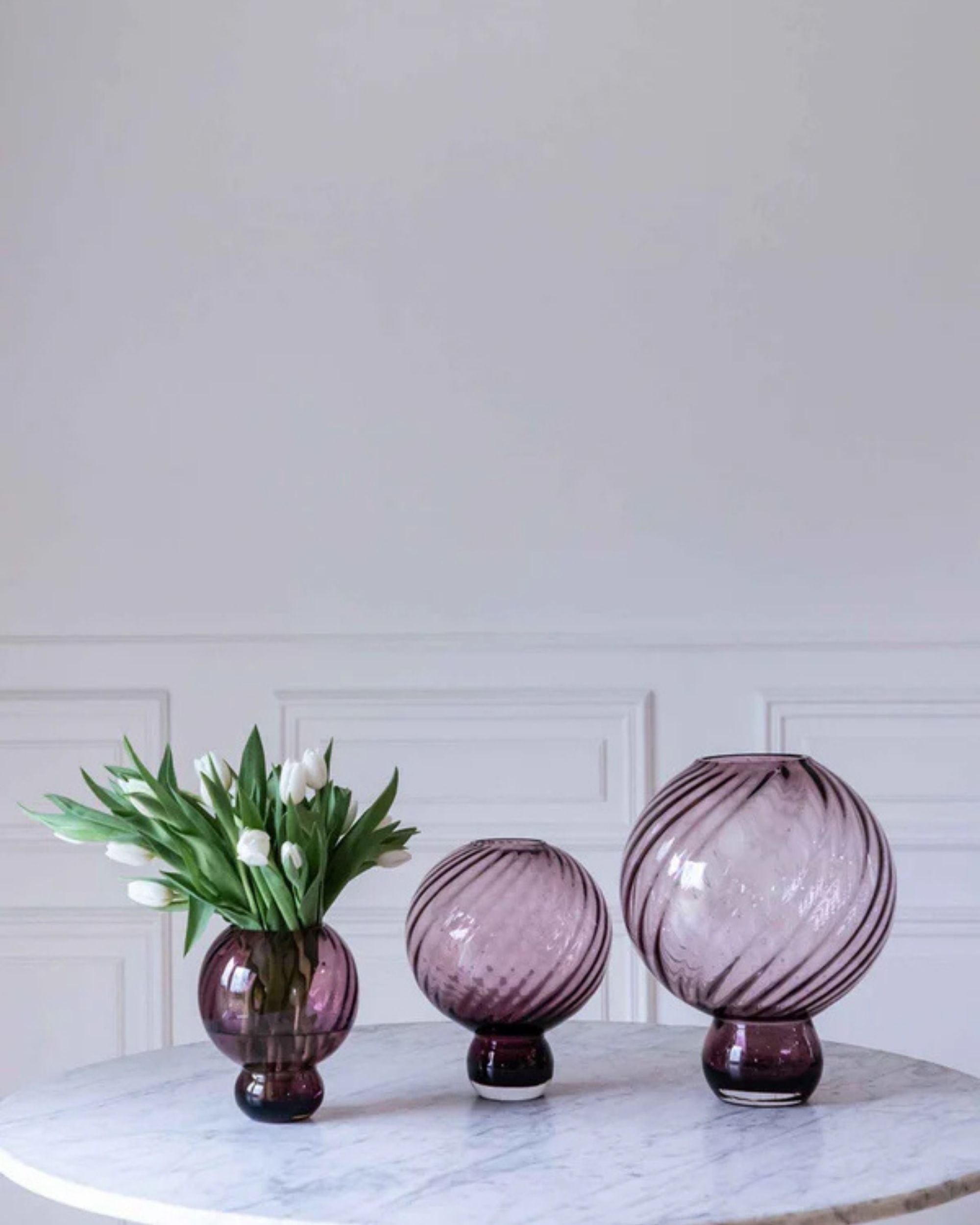 Plomme Meadow Swirl Vase Stor fra Specktrum