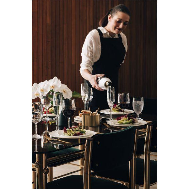 Lekkert bord med polykarbonat uknuselige glass fra Strahl