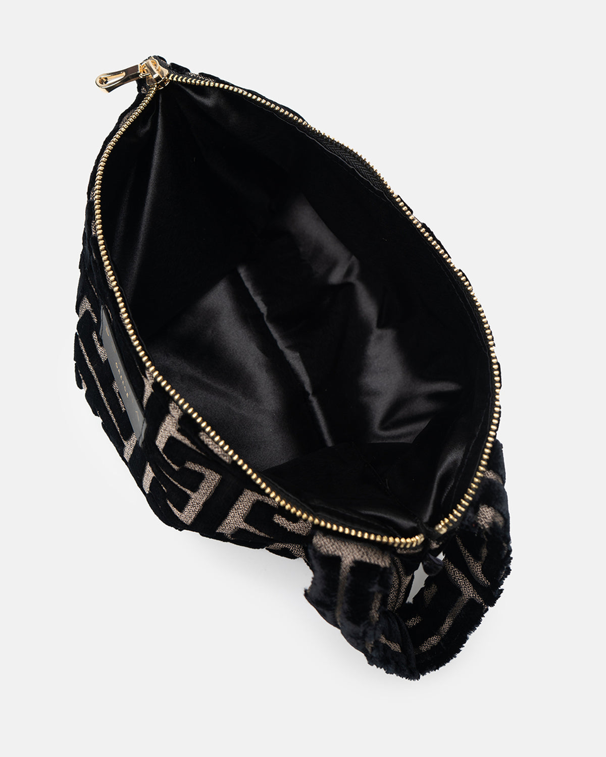 Andro Clutch: Eksklusiv Håndlaget Veske fra SORENA sett forfra