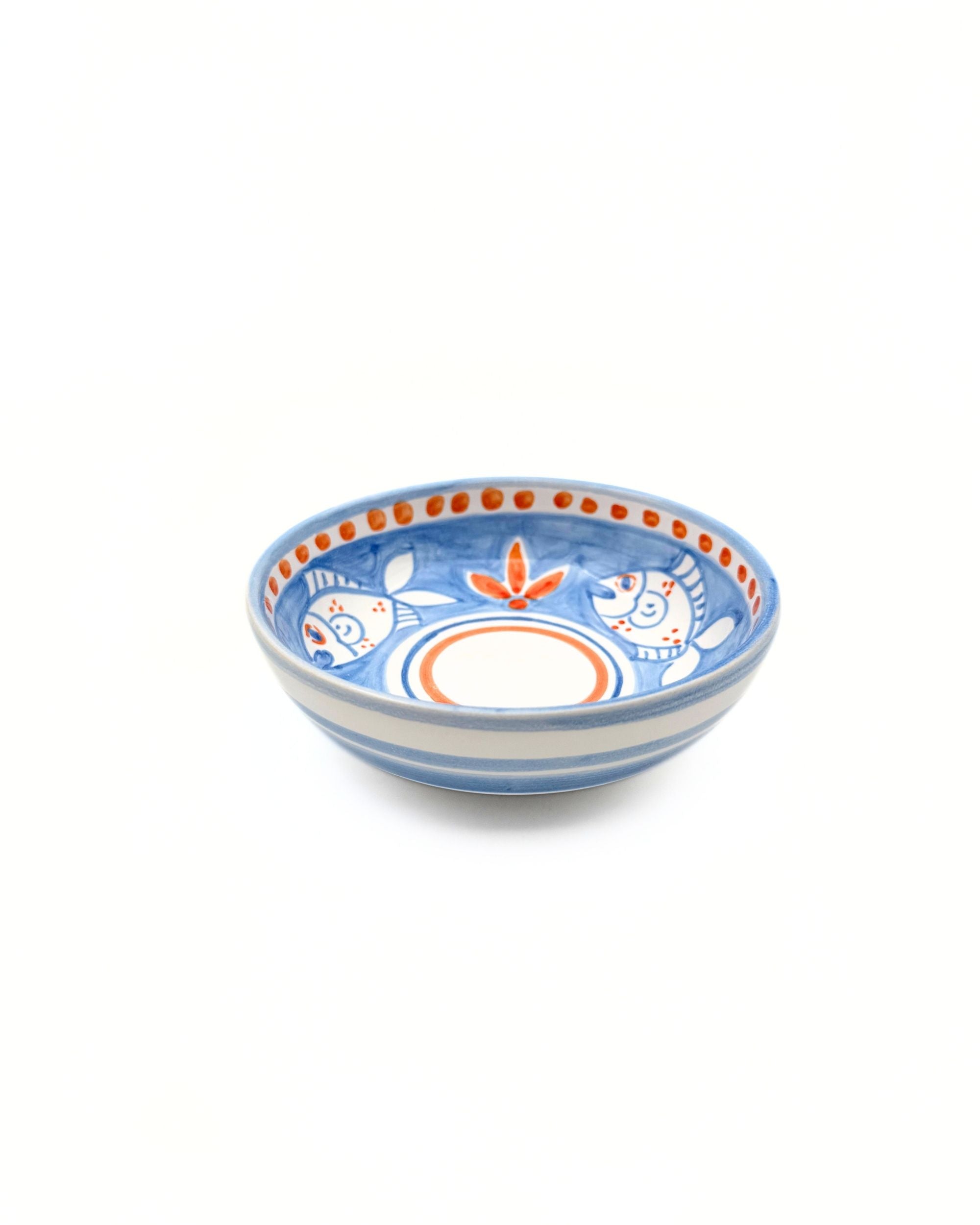 Dipinto Ceramics Amalfi liten bolle, hvit med blå/oransje fiske- og punktmønsterdetaljer