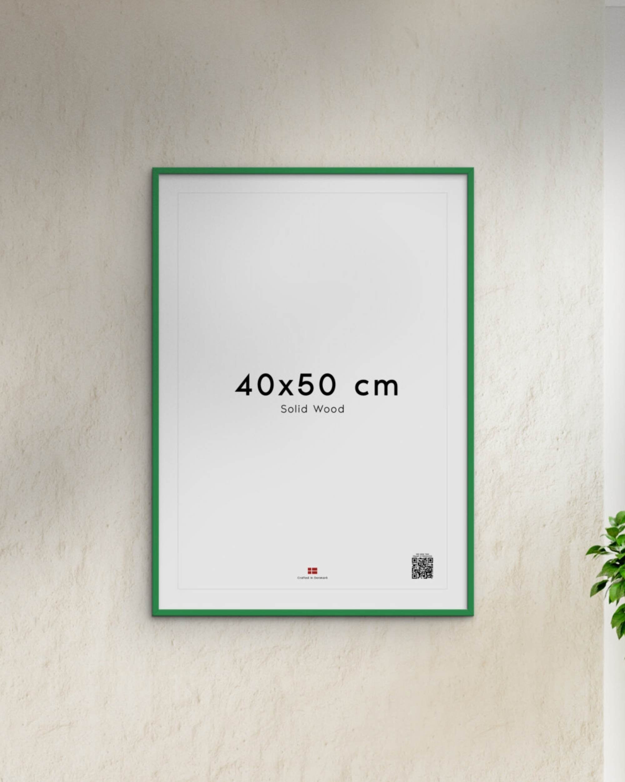 Grønn bilderamme i heltre og glass fra Poster & Frame