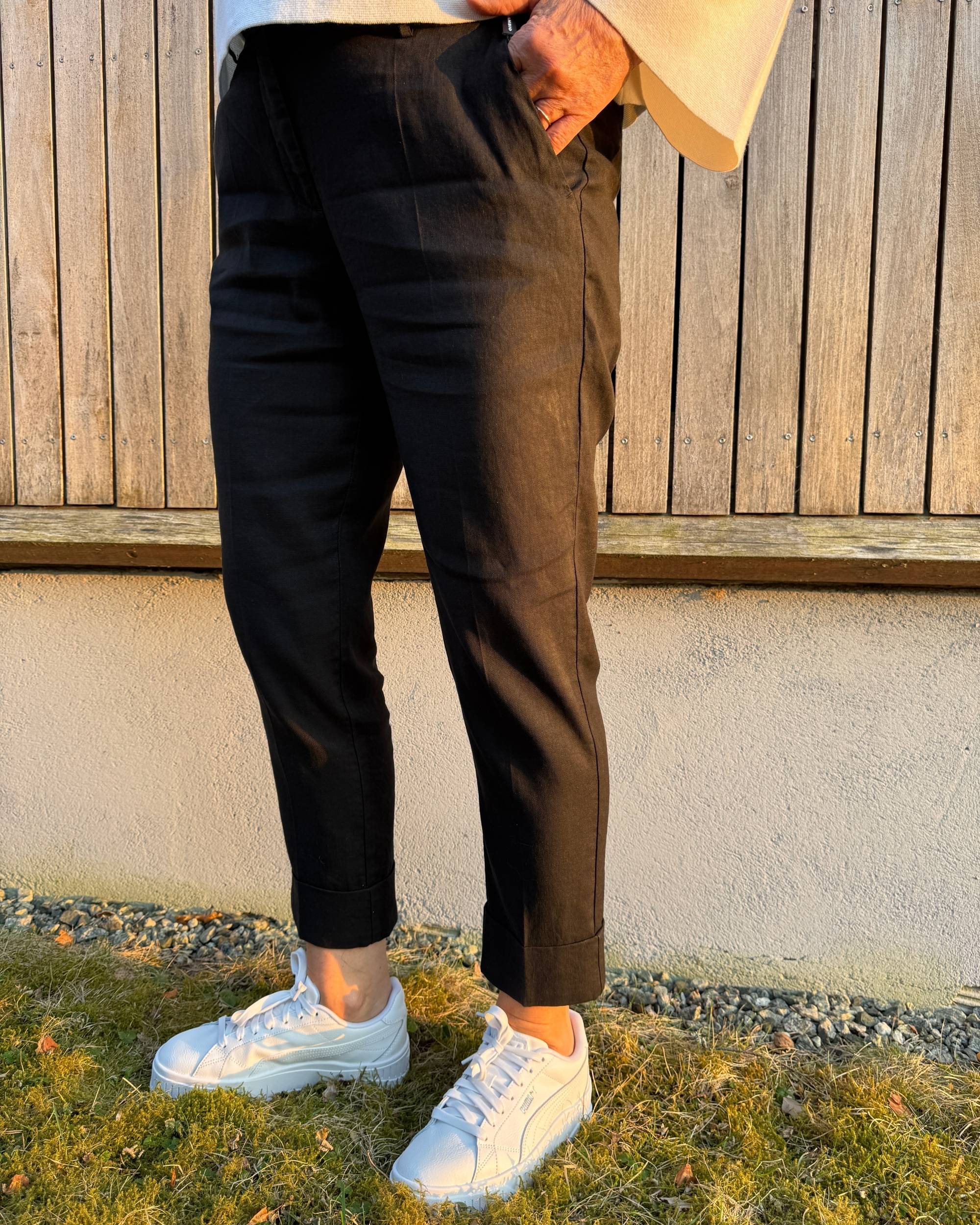 Krystal Summer Linen Svart fra Cambio