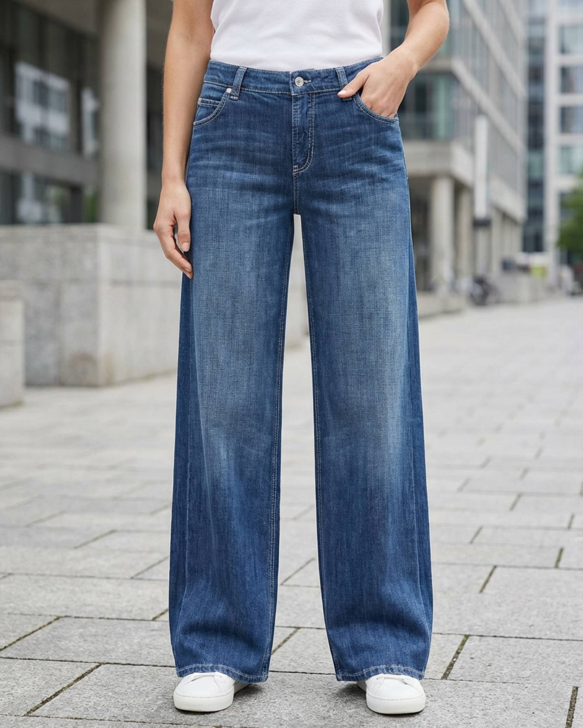 Cambio Palazzo Patch jeans, vide ben i myk blå denim jeans-kvalitet, sidelomme med en hånd nedi