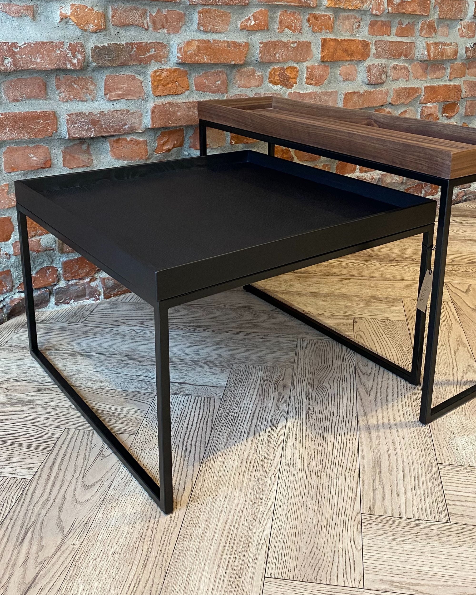 Pizzo kvadratisk sidebord fra Jan Kurtz