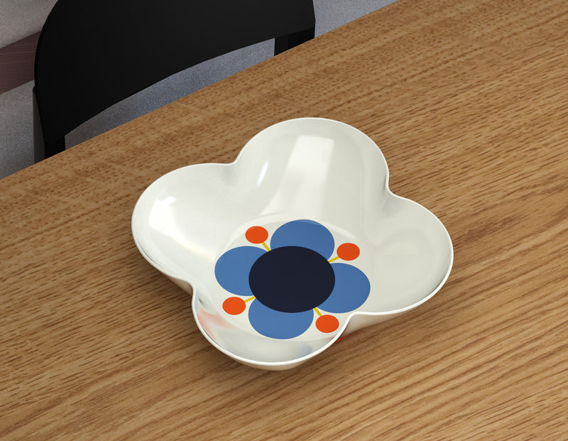 Blomsterformet serveringsbolle fra Orla Kiely i Atomic Flower mønster